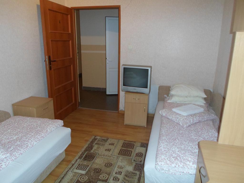 Piroshka Hotel Берегово Екстериор снимка