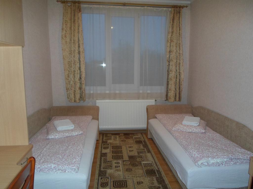 Piroshka Hotel Берегово Екстериор снимка