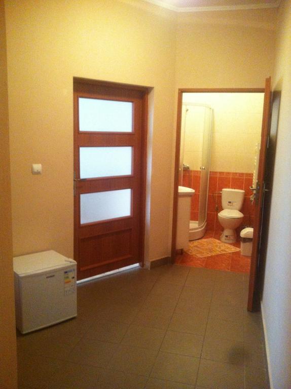Piroshka Hotel Берегово Екстериор снимка